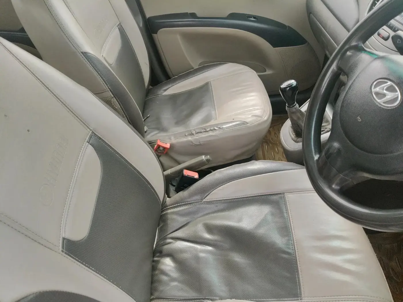 2011 Hyundai i10 MAGNA 1.2, Petrol, Manual, 96,793 km, interior