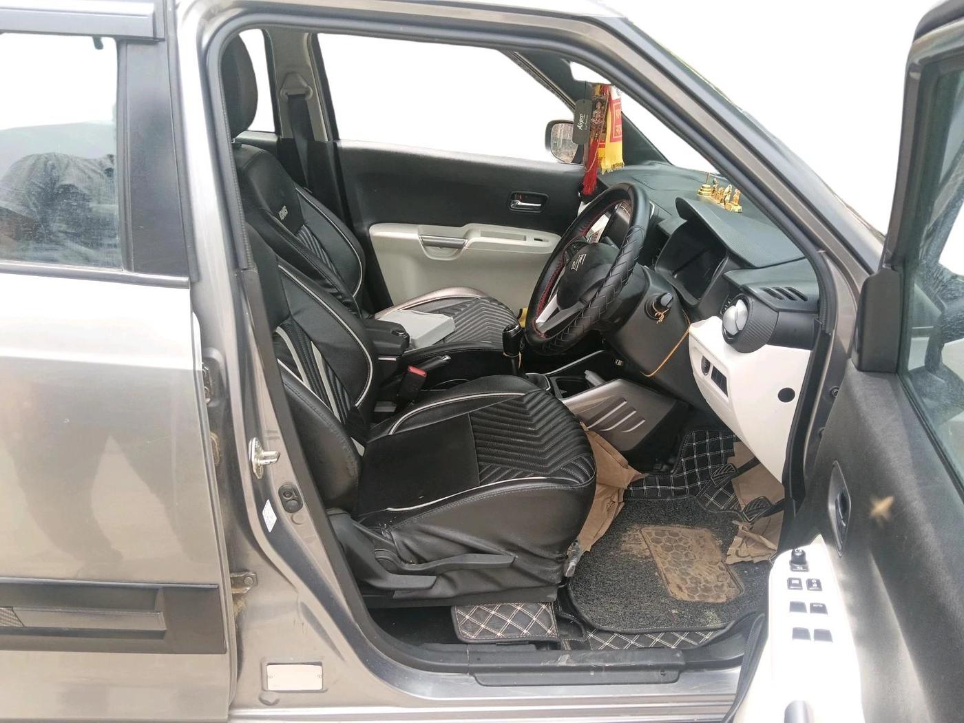 2023 Maruti IGNIS ALPHA 1.2, Petrol, Manual, 42,821 km, interior