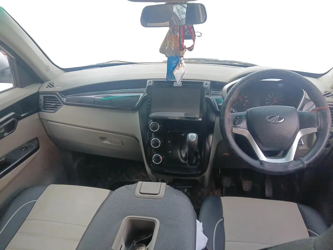 2016 Mahindra Kuv100 K6 6 STR, CNG, Manual, 1,27,285 km, interior