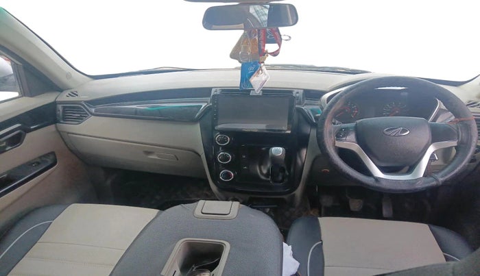 2016 Mahindra Kuv100 K6 6 STR, CNG, Manual, 1,27,285 km, interior