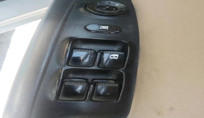 2011 Hyundai i10 MAGNA 1.2, CNG, Manual, 1,26,663 km, interior