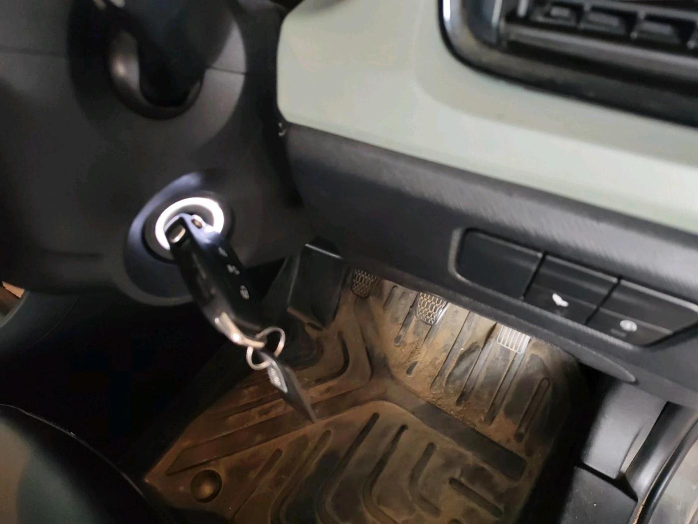 2023 Tata PUNCH ADVENTURE MT, Petrol, Manual, 30,609 km, interior