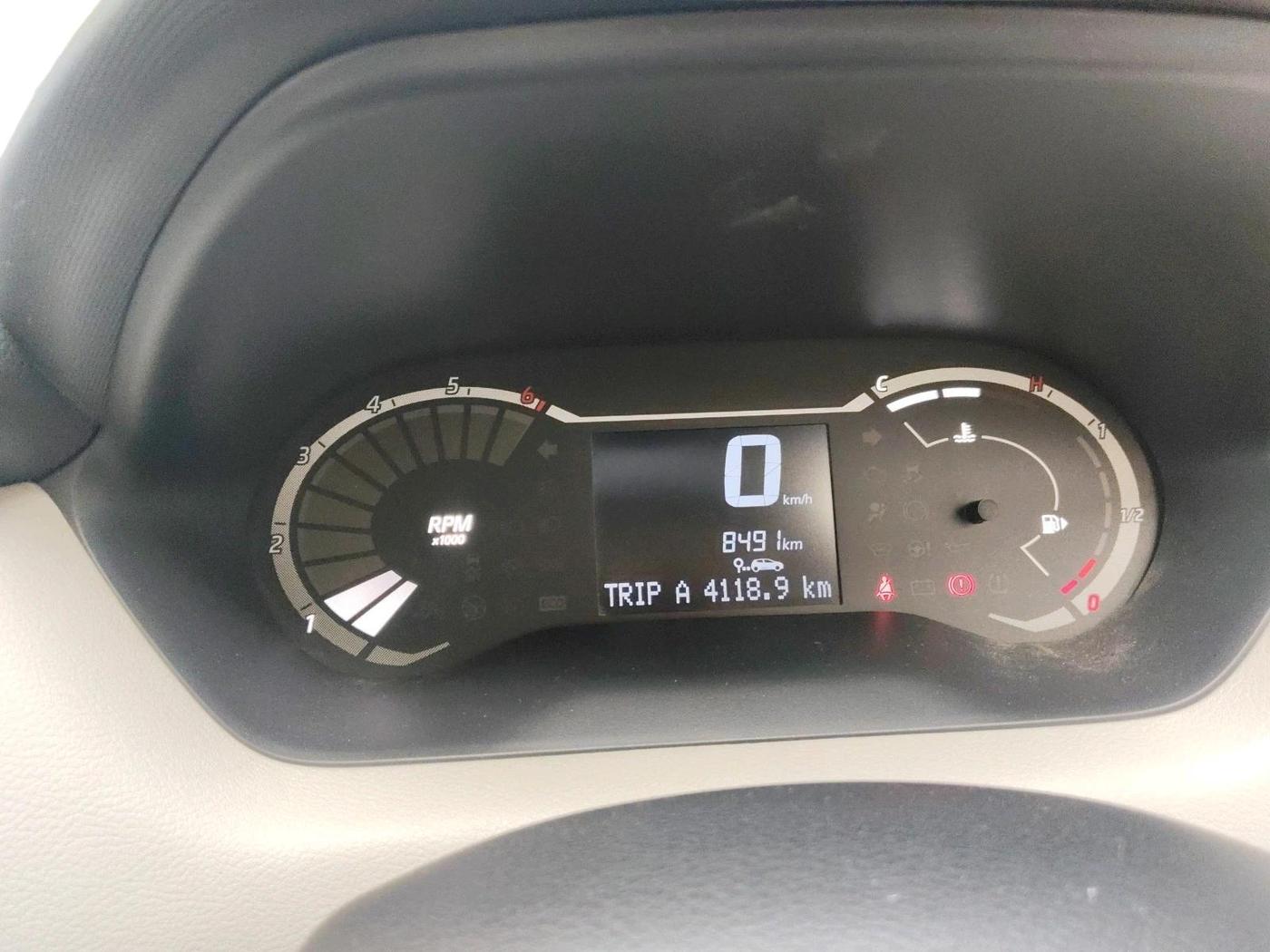 2024 Nissan MAGNITE XE, Petrol, Manual, 8,491 km, interior