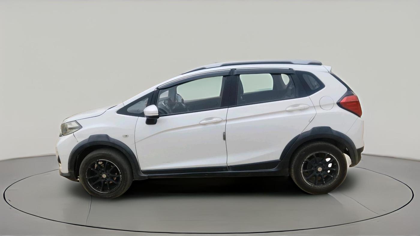 2017 Honda WR-V 1.5L I-DTEC S MT, Diesel, Manual, 94,789 km, exterior