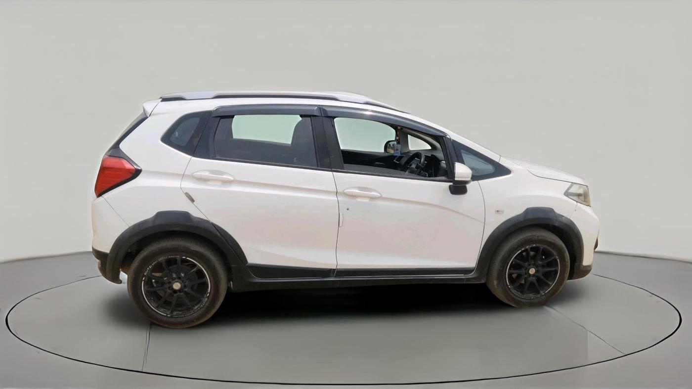 2017 Honda WR-V 1.5L I-DTEC S MT, Diesel, Manual, 94,789 km, exterior