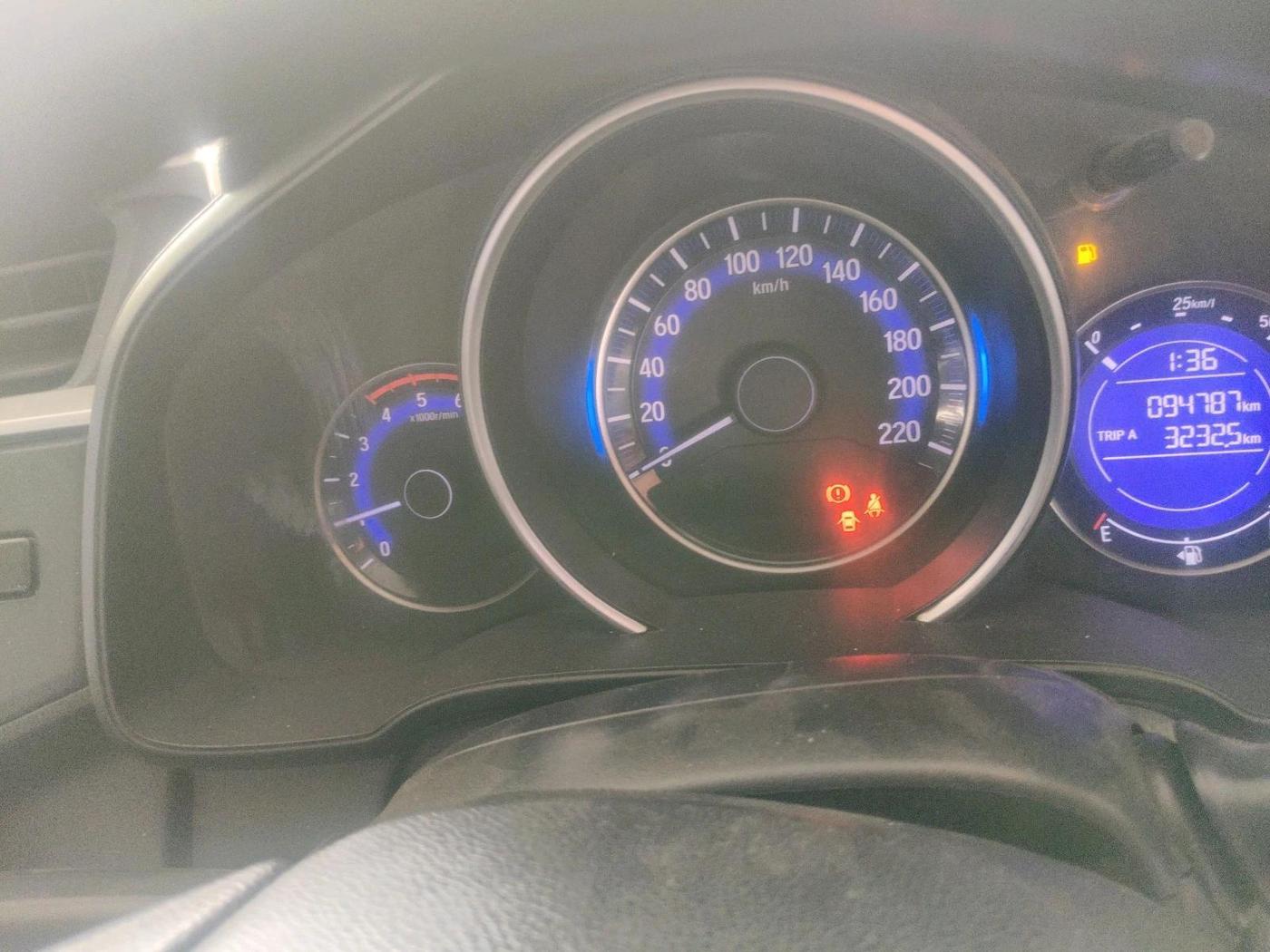 2017 Honda WR-V 1.5L I-DTEC S MT, Diesel, Manual, 94,789 km, interior