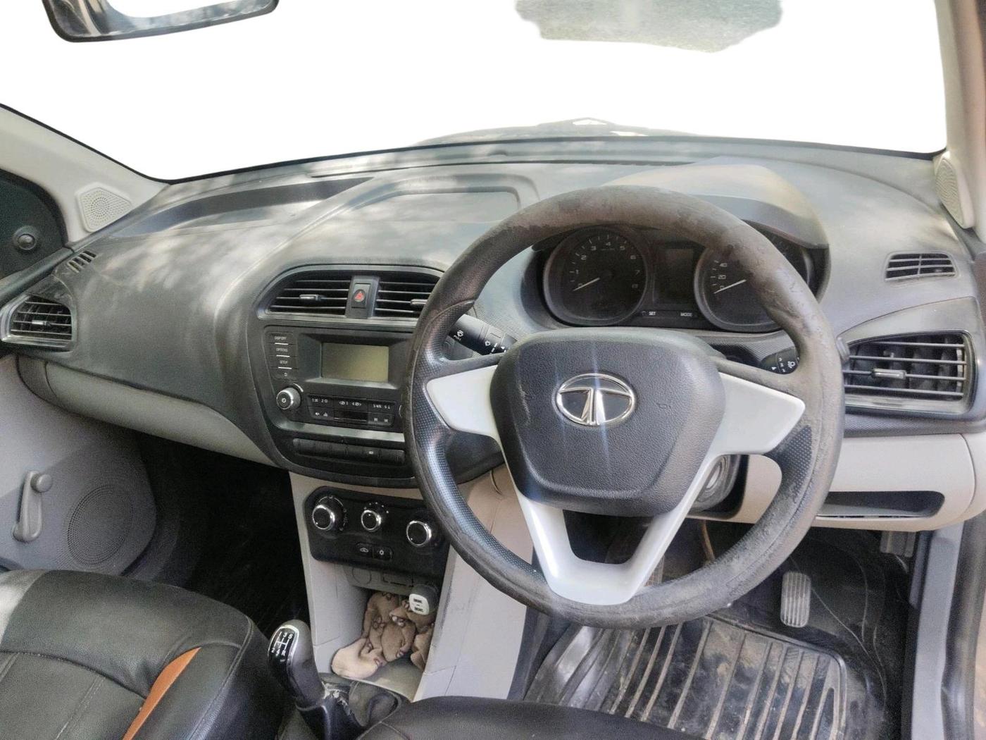 2018 Tata Tiago XE PETROL, Petrol, Manual, 67,474 km, interior
