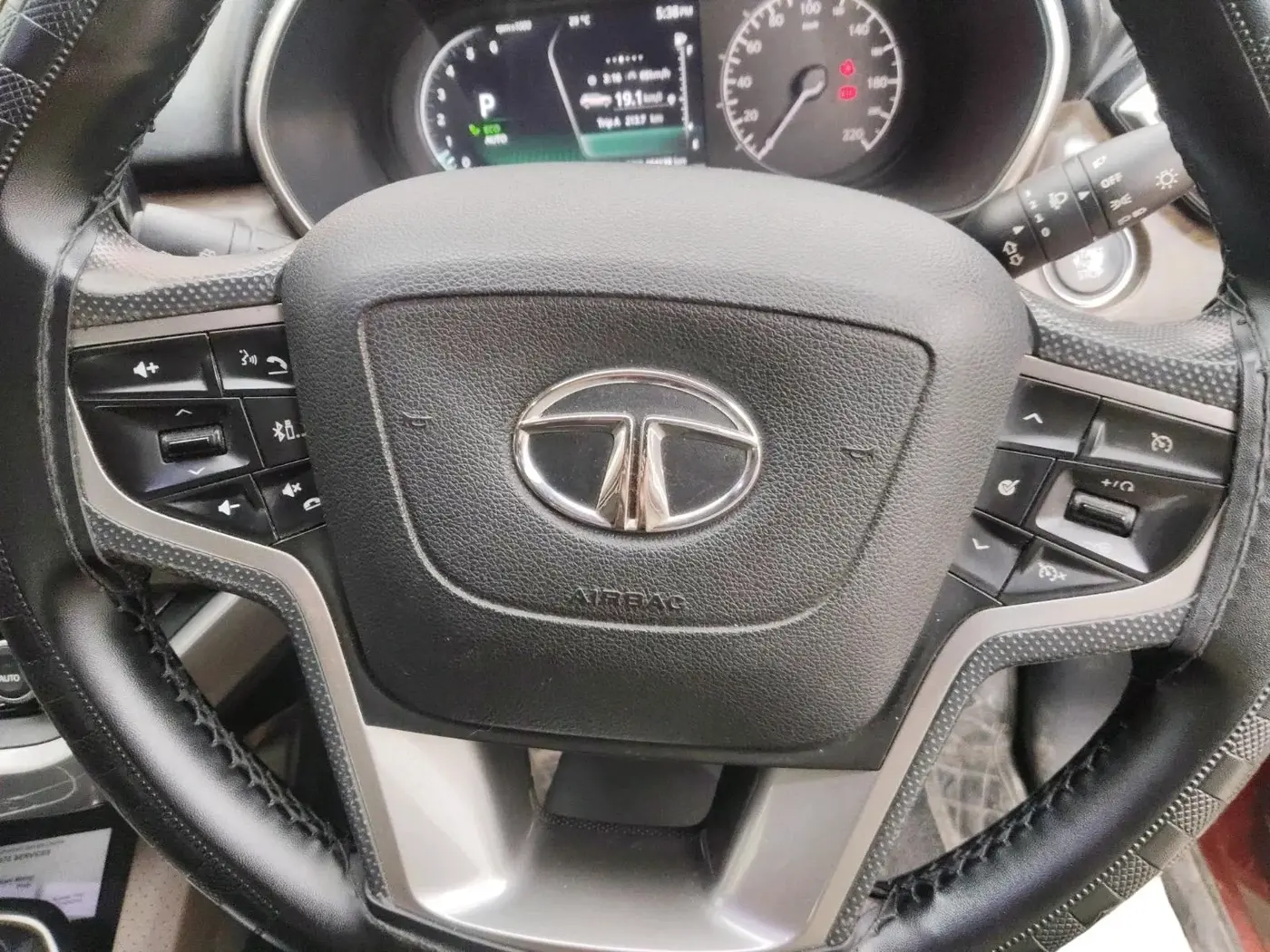 2020 Tata Harrier XZA PLUS 2.0L, Diesel, Automatic, 1,04,139 km, interior