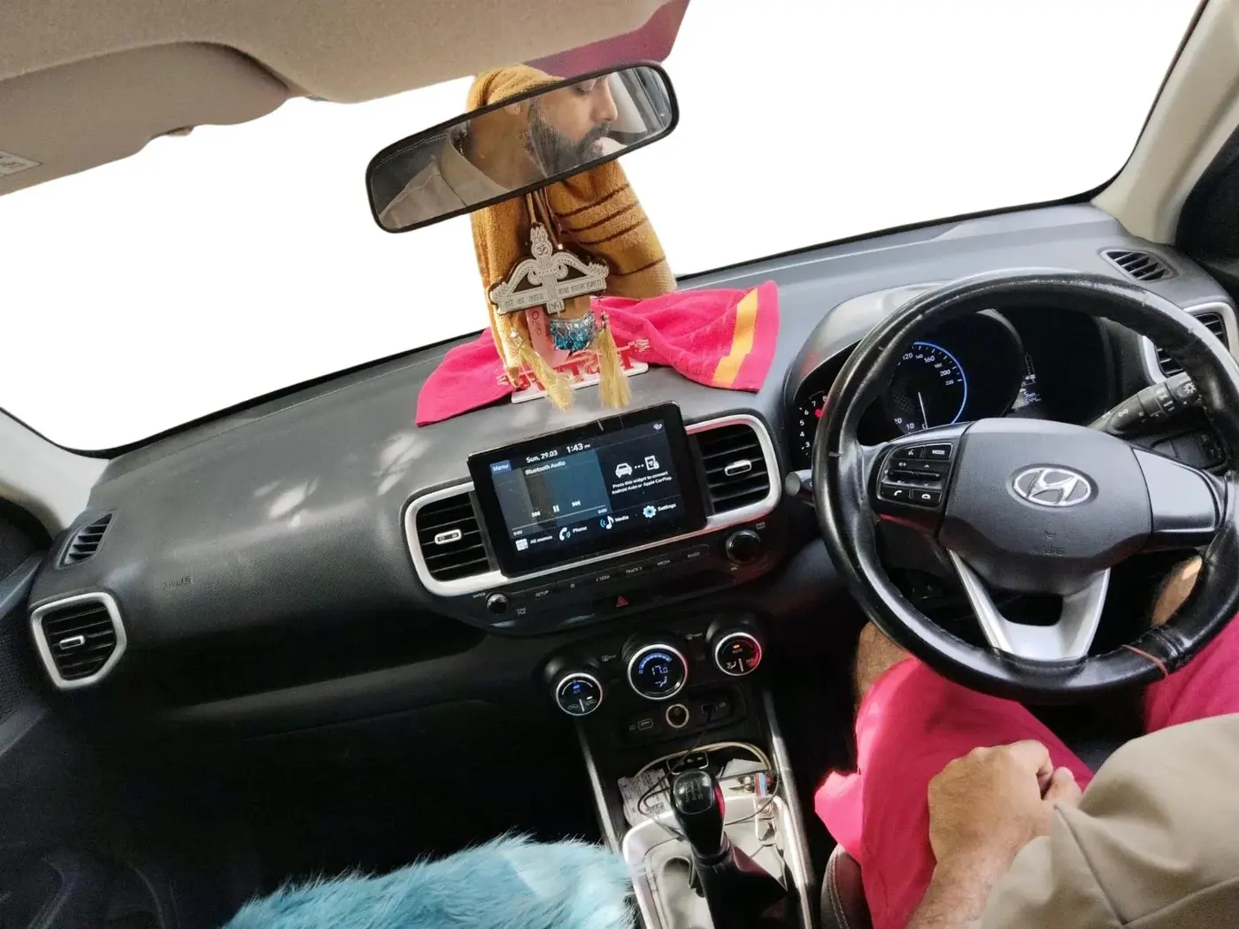 2022 Hyundai VENUE S+ 1.2, Petrol, Manual, 36,644 km, interior