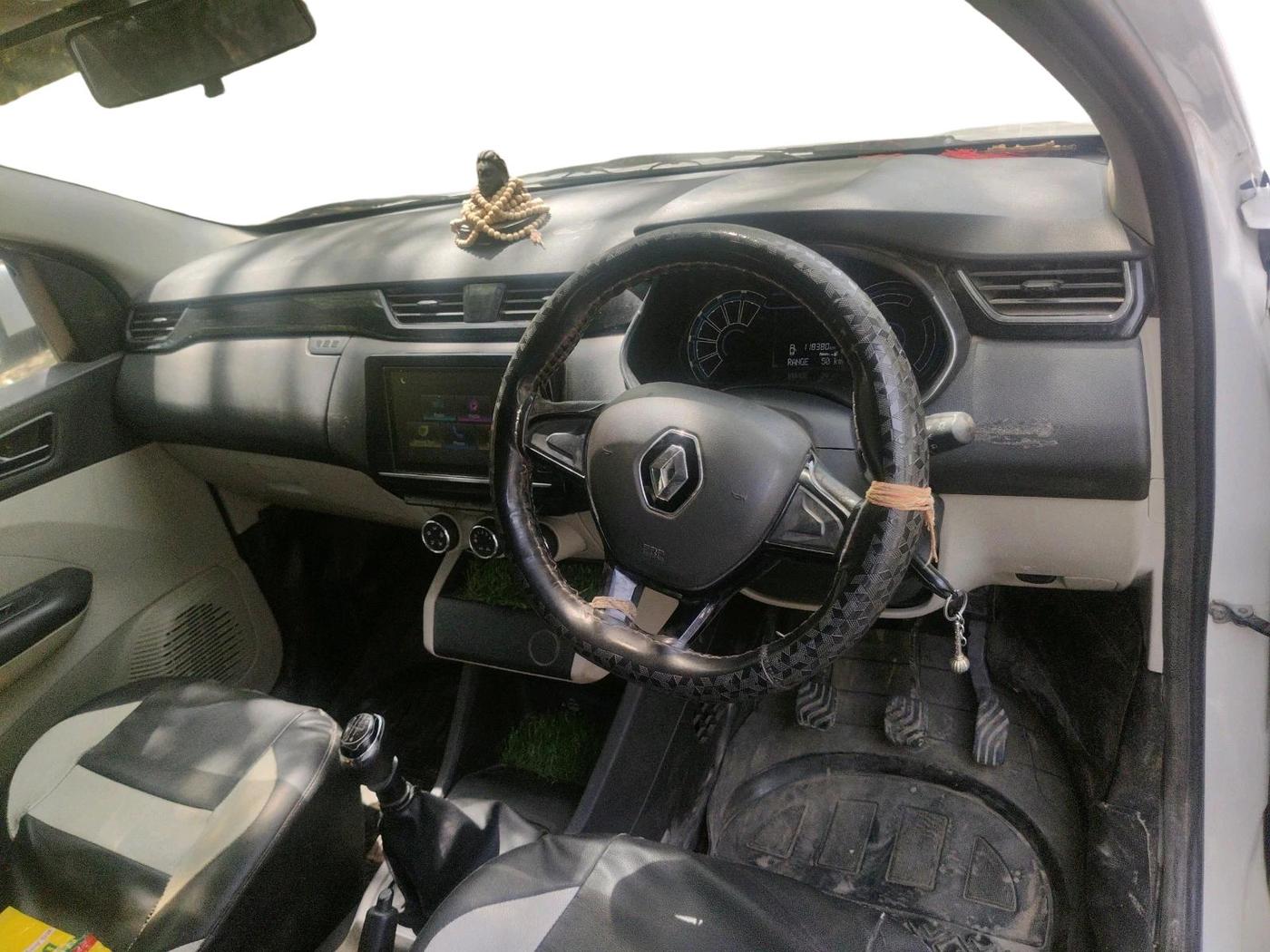 2019 Renault TRIBER RXT, Petrol, Manual, 1,18,380 km, interior