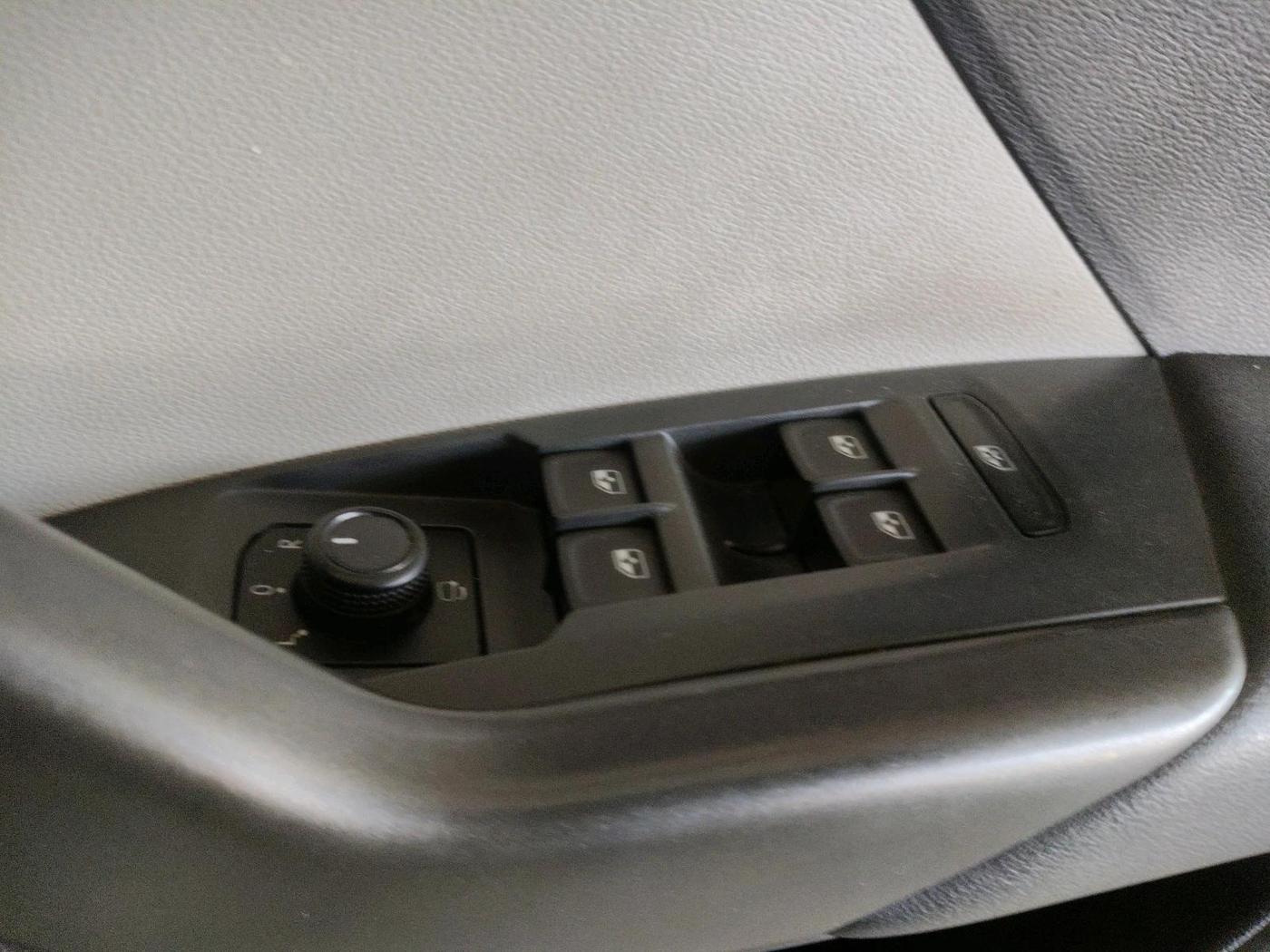 2023 Volkswagen TAIGUN GT PLUS 1.5 TSI DSG, Petrol, Automatic, 1,54,810 km, interior
