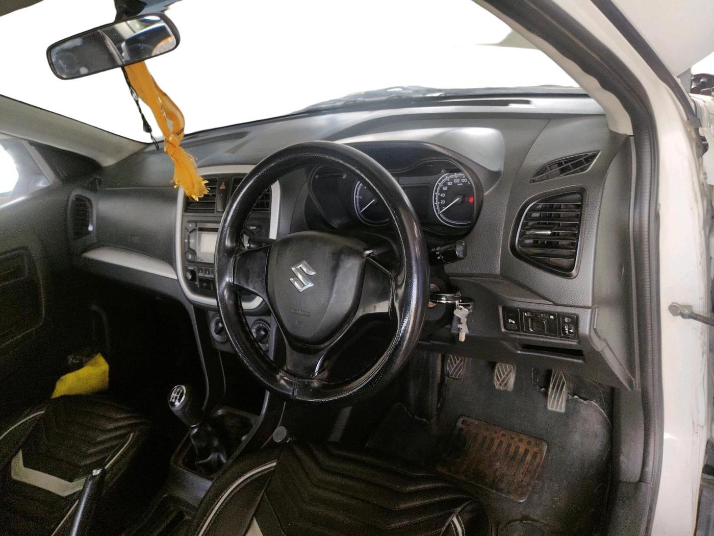 2016 Maruti Vitara Brezza VDI (O), Diesel, Manual, 1,16,350 km, interior
