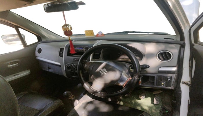 2011 Maruti Wagon R 1.0 LXI CNG, CNG, Manual, 97,316 km, interior