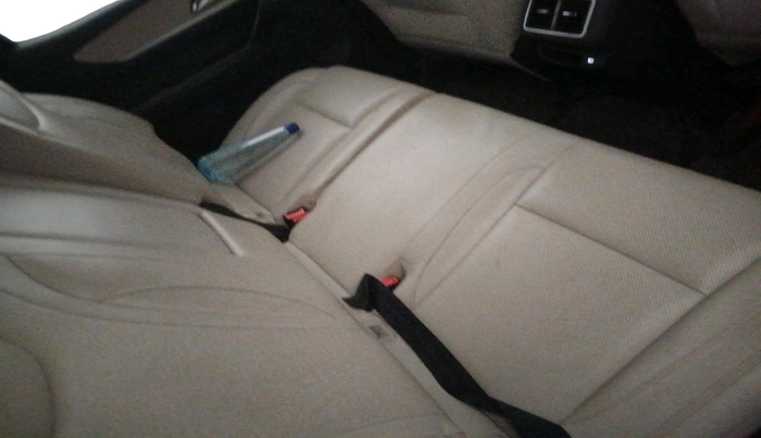 2022 Mahindra XUV700 AX 7 P AT 7 STR, Petrol, Automatic, 80,789 km, interior