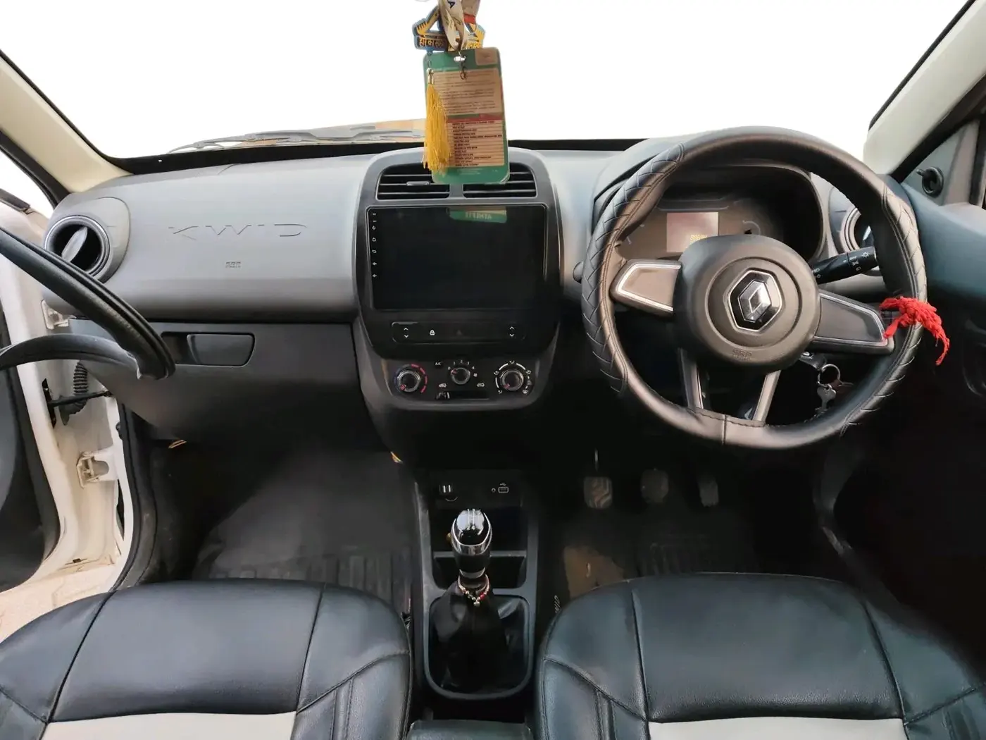 2020 Renault Kwid RXT 1.0 (O), Petrol, Manual, 80,694 km, interior