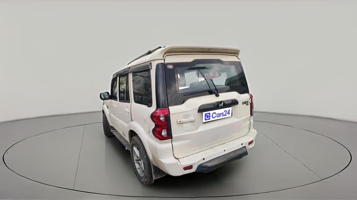 2018 Mahindra Scorpio S7, Diesel, Manual, 36,468 km, exterior