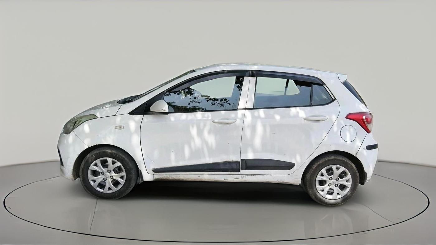 2015 Hyundai Grand i10 MAGNA 1.1 CRDI, Diesel, Manual, 1,05,757 km, exterior