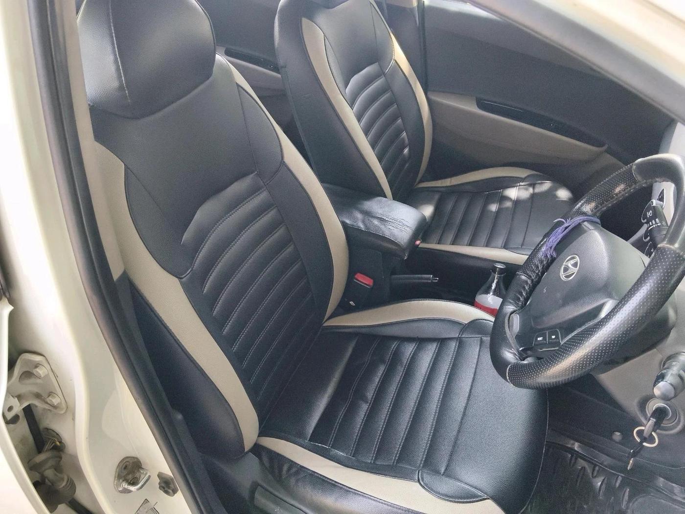 2015 Hyundai Grand i10 MAGNA 1.1 CRDI, Diesel, Manual, 1,05,757 km, interior