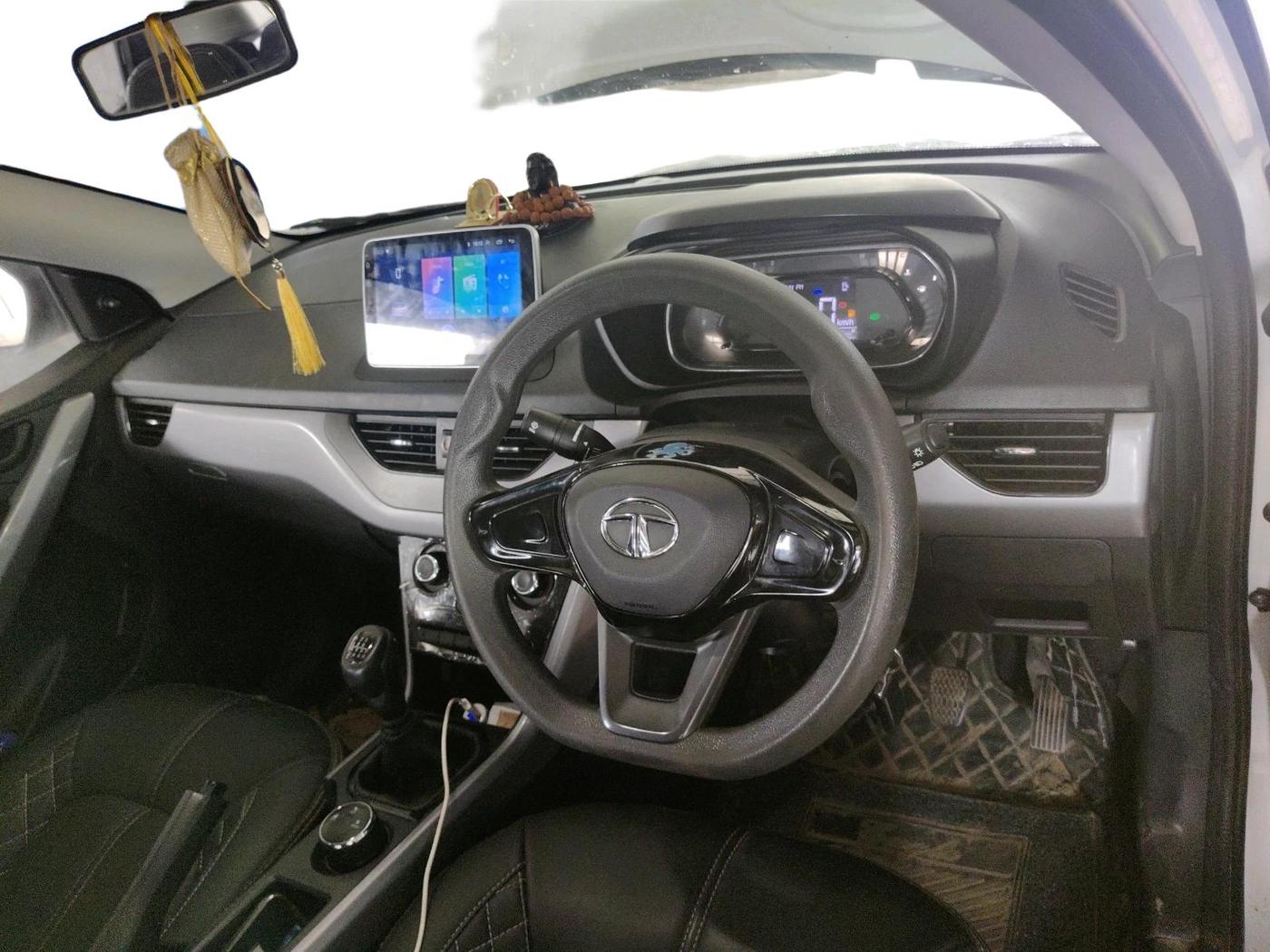 2023 Tata NEXON XE PETROL, Petrol, Manual, 41,649 km, interior