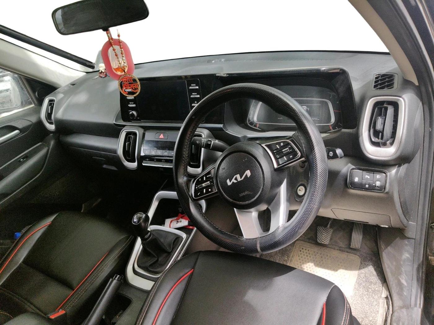 2024 KIA SONET HTK (O) 1.2 Petrol MT, Petrol, Manual, 46,755 km, interior