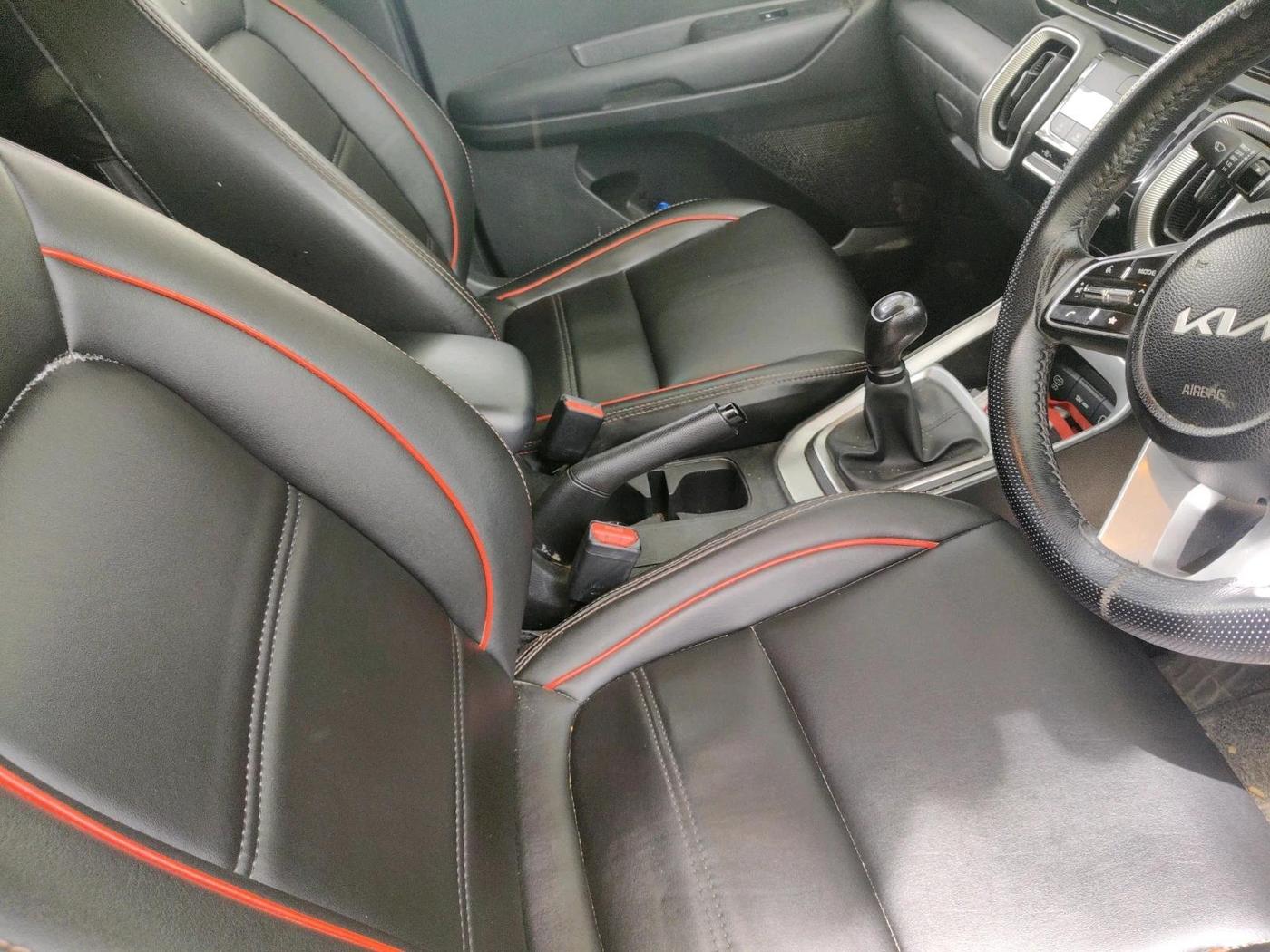 2024 KIA SONET HTK (O) 1.2 Petrol MT, Petrol, Manual, 46,755 km, interior