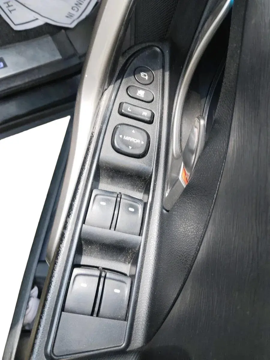 2020 Mahindra XUV500 W9, Diesel, Manual, 1,40,104 km, interior
