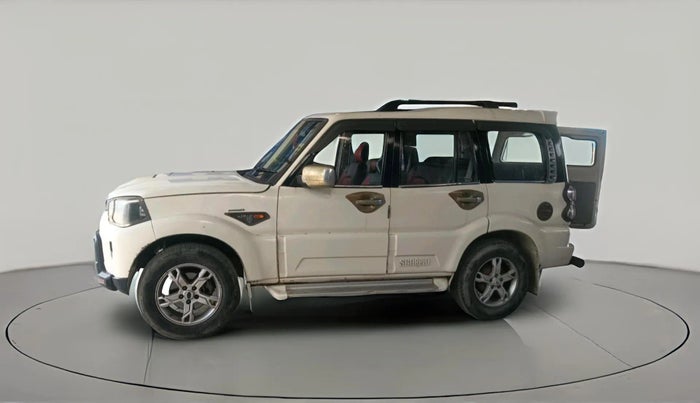 2016 Mahindra Scorpio S4 PLUS, Diesel, Manual, 93,776 km, exterior