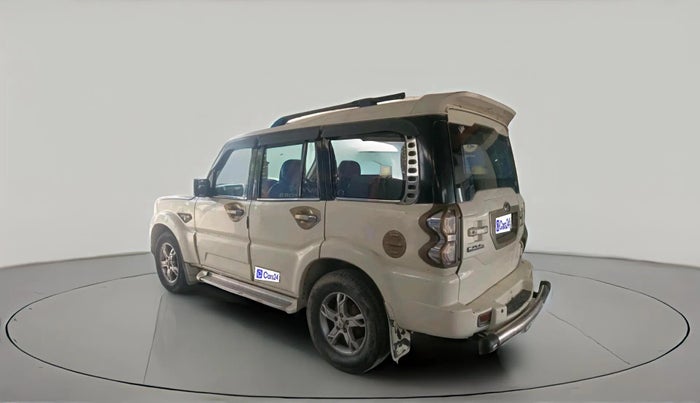 2016 Mahindra Scorpio S4 PLUS, Diesel, Manual, 93,776 km, exterior