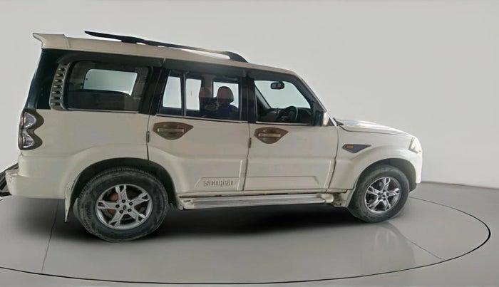 2016 Mahindra Scorpio S4 PLUS, Diesel, Manual, 93,776 km, exterior