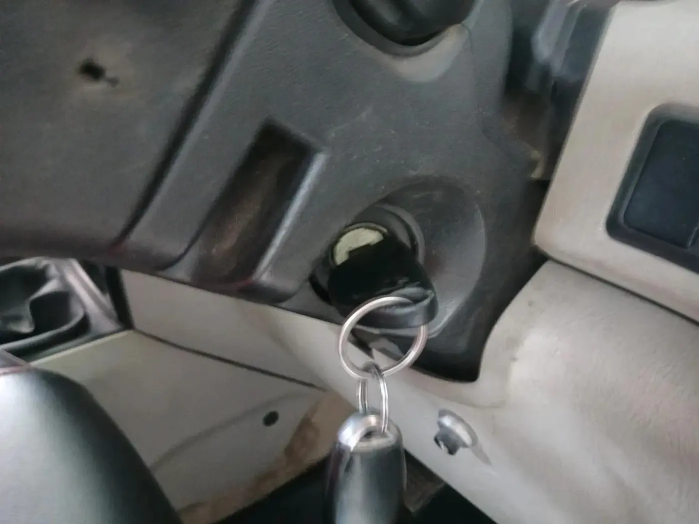 2016 Mahindra Scorpio S4 PLUS, Diesel, Manual, 93,776 km, interior