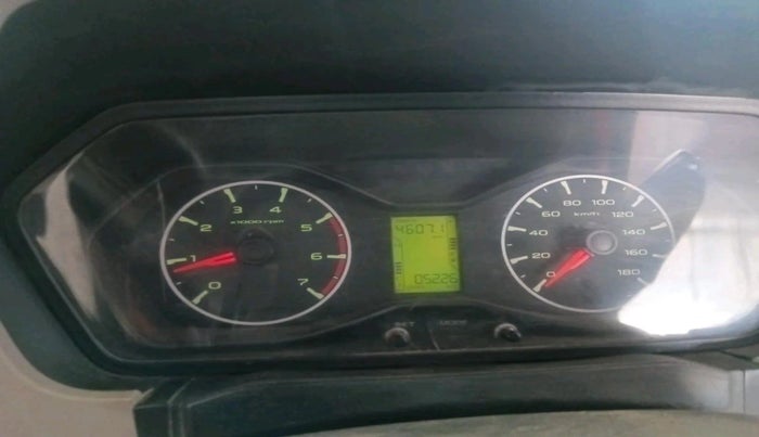 2016 Mahindra Scorpio S4 PLUS, Diesel, Manual, 93,776 km, interior