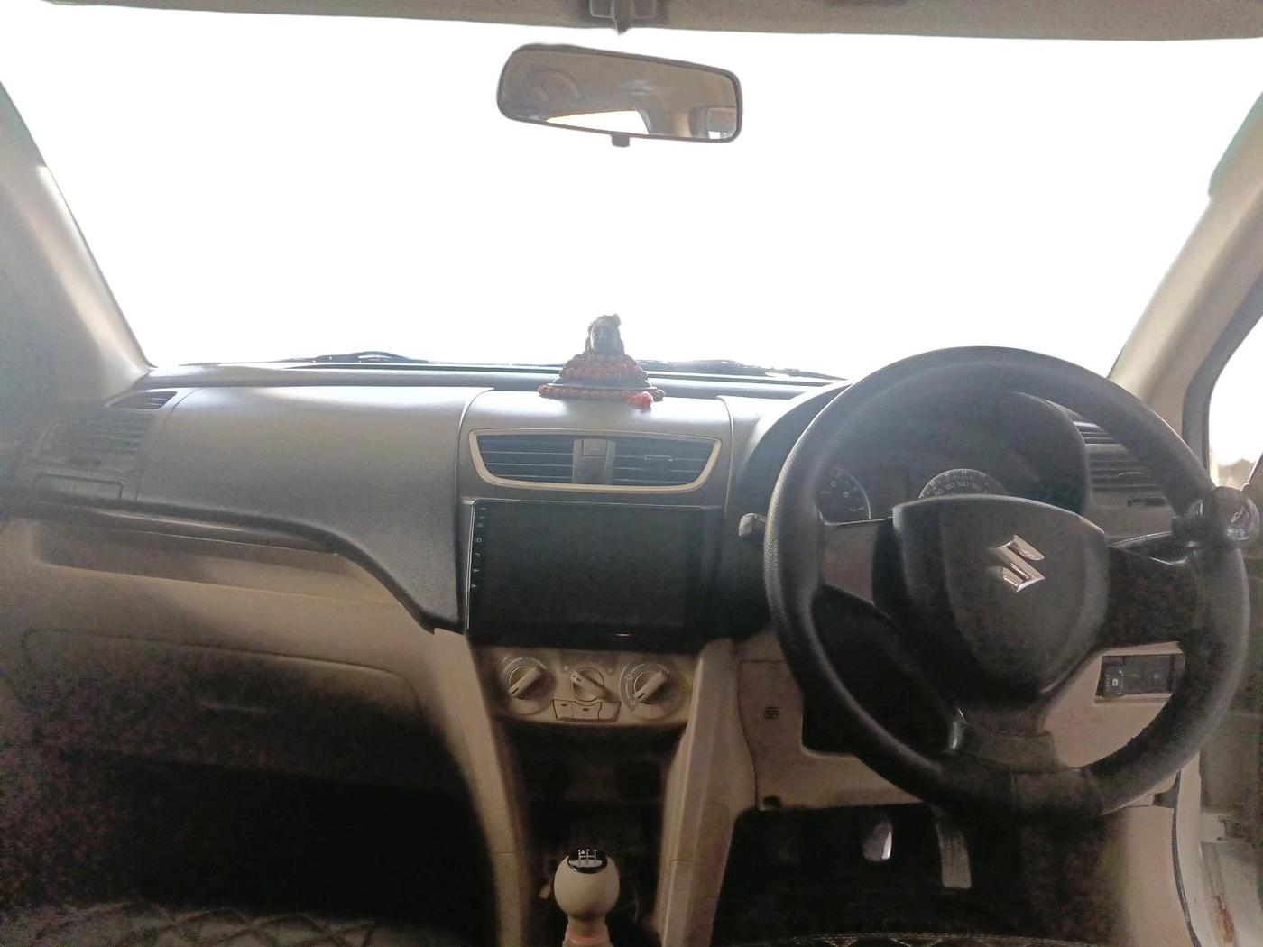 2016 Maruti Swift Dzire VXI, CNG, Manual, 1,35,628 km, interior