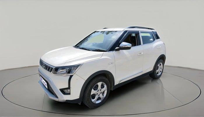 2021 Mahindra XUV300 W6 1.5 DIESEL AMT, Diesel, Automatic, 64,758 km, exterior