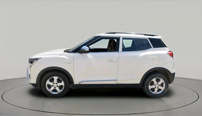 2021 Mahindra XUV300 W6 1.5 DIESEL AMT, Diesel, Automatic, 64,758 km, exterior