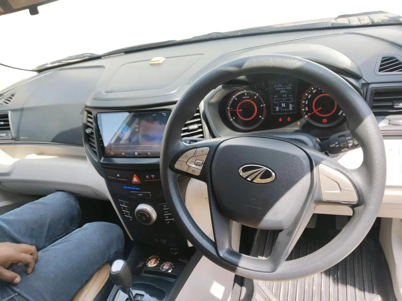 2021 Mahindra XUV300 W6 1.5 DIESEL AMT, Diesel, Automatic, 64,758 km, interior