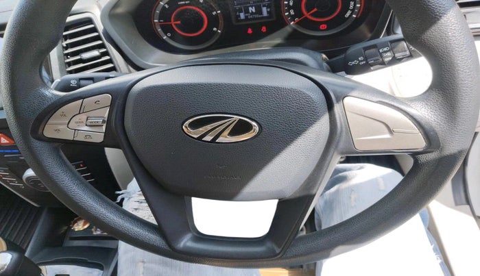 2021 Mahindra XUV300 W6 1.5 DIESEL AMT, Diesel, Automatic, 64,758 km, interior