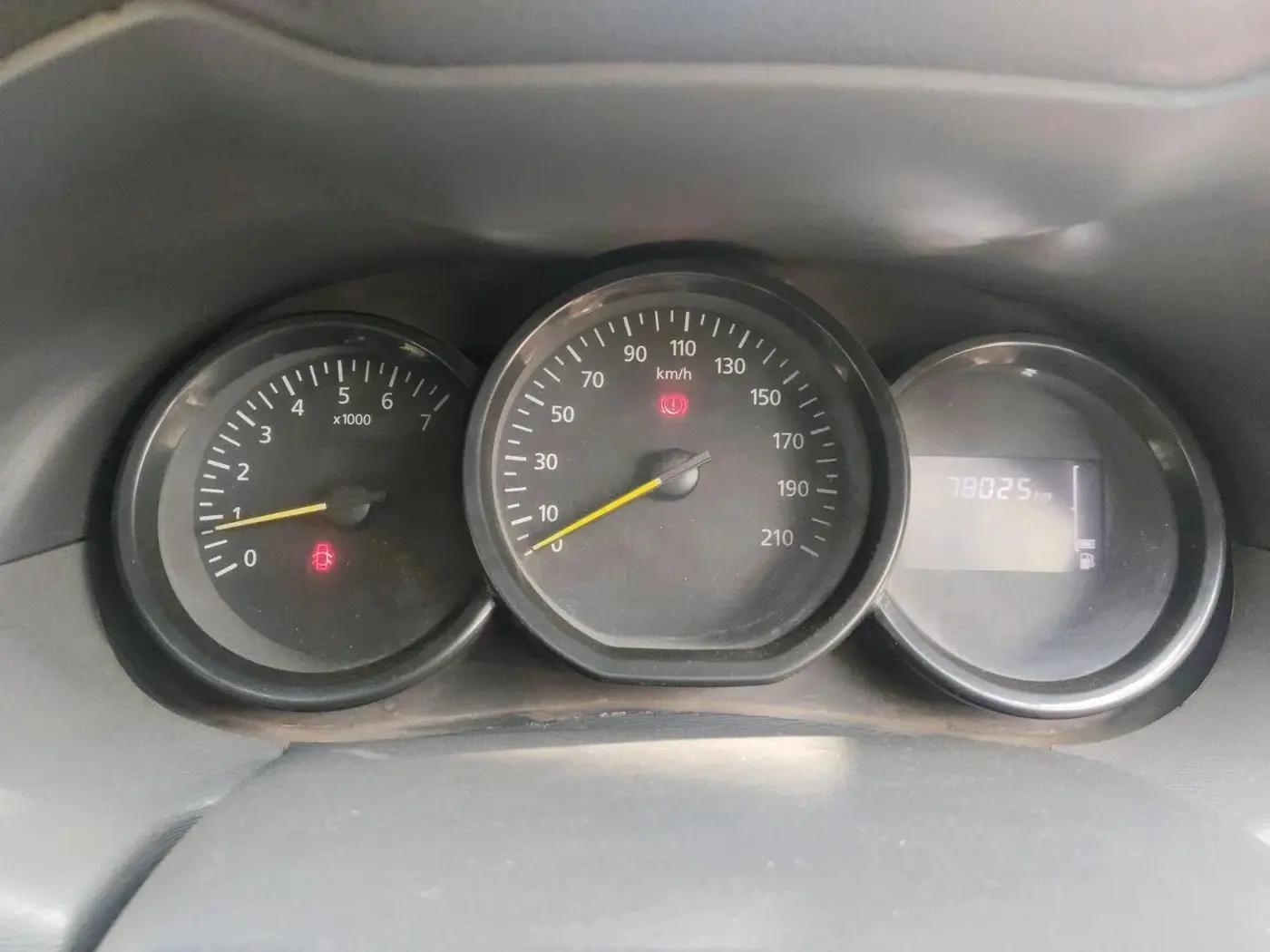 2015 Renault Duster 85 PS RXE DIESEL, Diesel, Manual, 78,025 km, interior