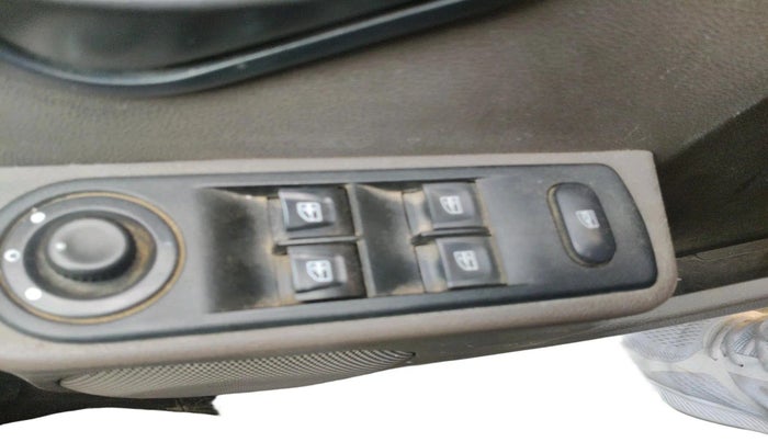 2016 Renault Duster 110 PS RXL DIESEL, Diesel, Manual, 92,269 km, interior