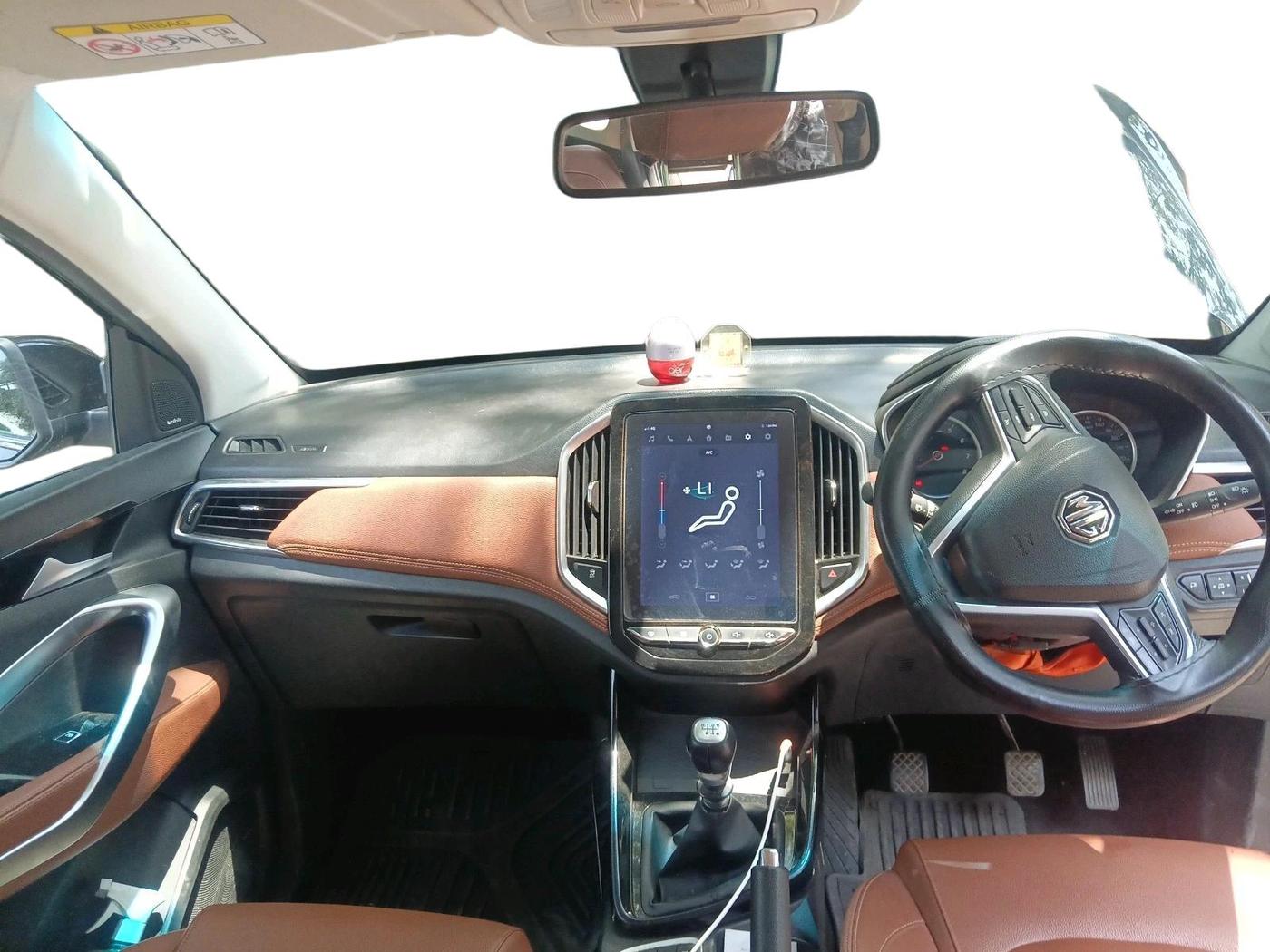 2021 MG HECTOR PLUS SELECT 2.0 DIESEL TURBO MT 7-STR, Diesel, Manual, 67,554 km, interior