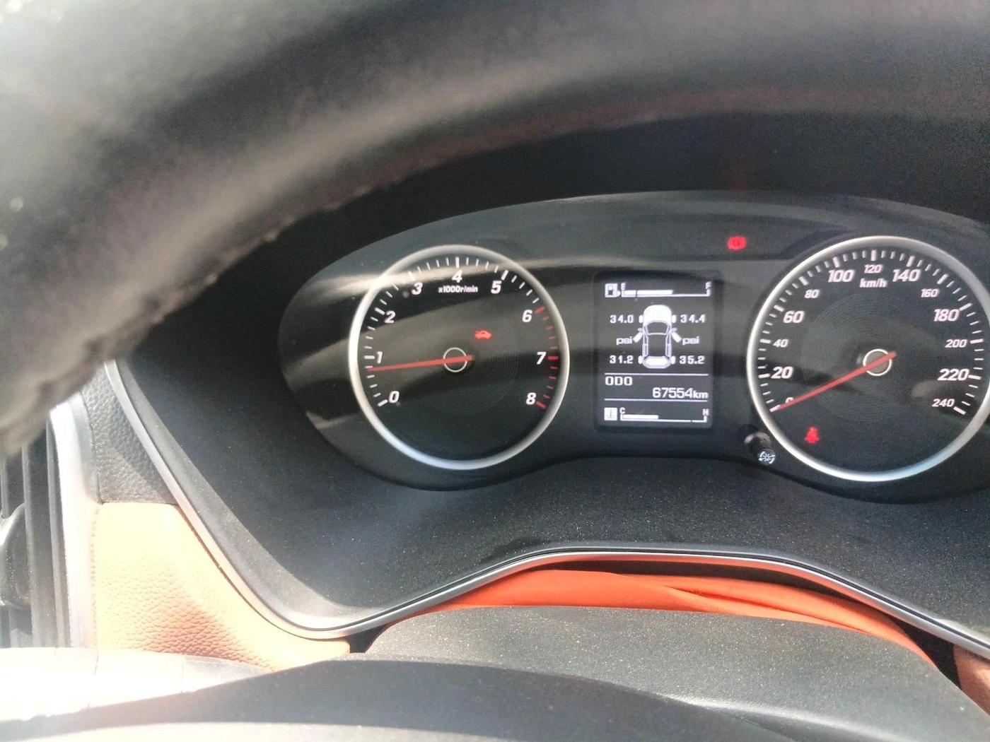 2021 MG HECTOR PLUS SELECT 2.0 DIESEL TURBO MT 7-STR, Diesel, Manual, 67,554 km, interior