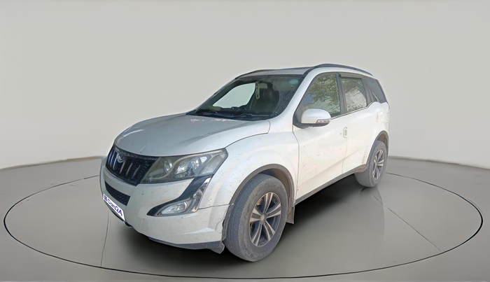 2017 Mahindra XUV500 W6 1.99, Diesel, Manual, 1,54,014 km, exterior