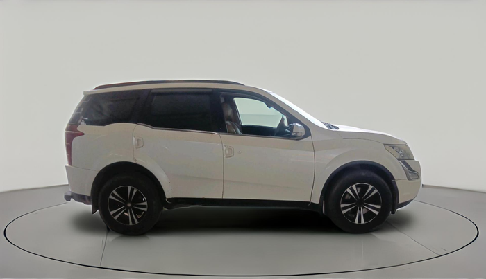 2017 Mahindra XUV500 W6 1.99, Diesel, Manual, 1,54,014 km, exterior