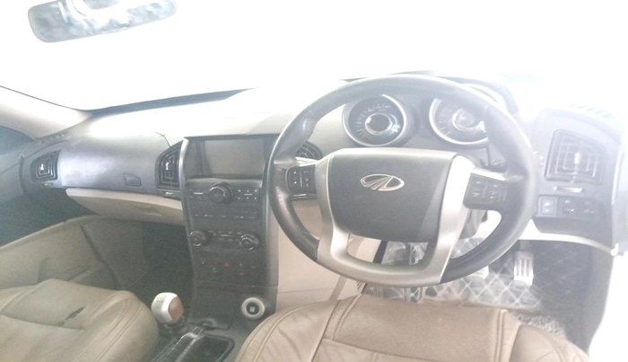 2017 Mahindra XUV500 W6 1.99, Diesel, Manual, 1,54,014 km, interior