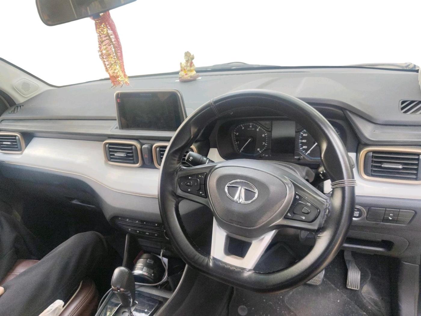 2022 Tata PUNCH ACCOMPLISHED AMT, Petrol, Automatic, 39,197 km, interior