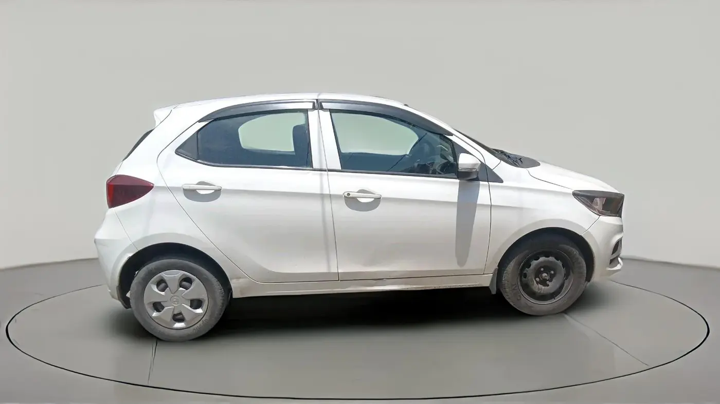 2021 Tata Tiago XT PETROL, Petrol, Manual, 72,133 km, exterior