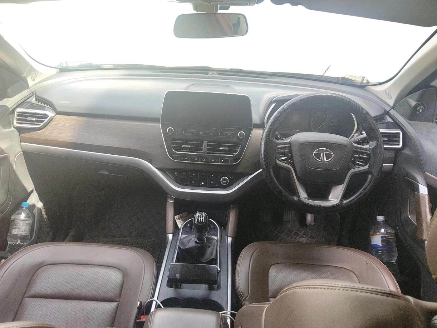 2019 Tata Harrier XZ 2.0L, Diesel, Manual, 1,19,988 km, interior