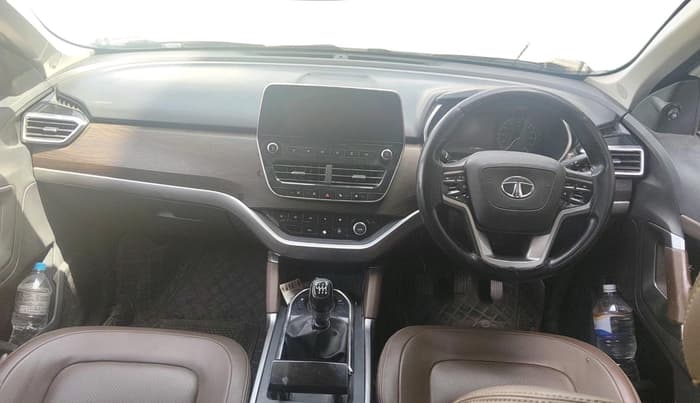 2019 Tata Harrier XZ 2.0L, Diesel, Manual, 1,19,988 km, interior