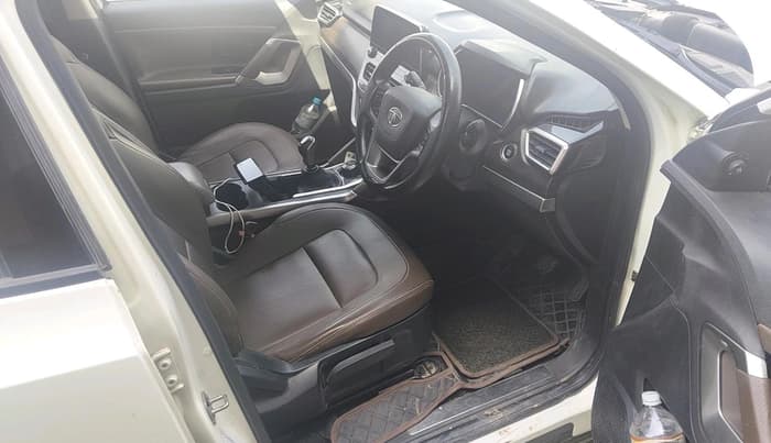 2019 Tata Harrier XZ 2.0L, Diesel, Manual, 1,19,988 km, interior
