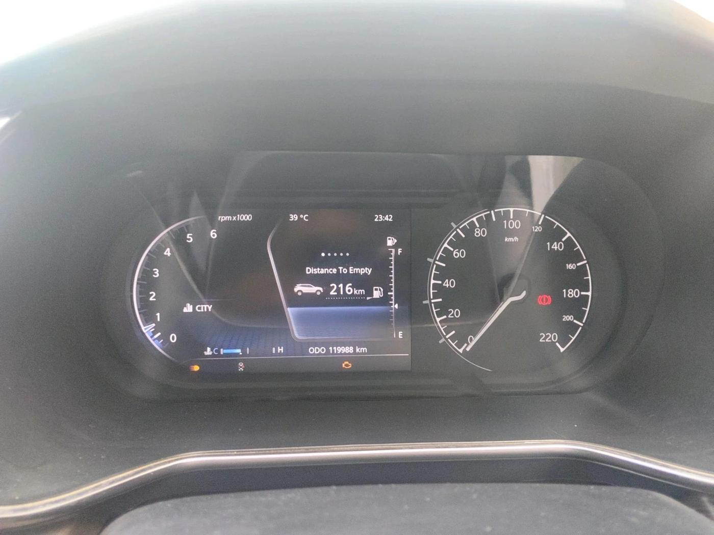 2019 Tata Harrier XZ 2.0L, Diesel, Manual, 1,19,988 km, interior