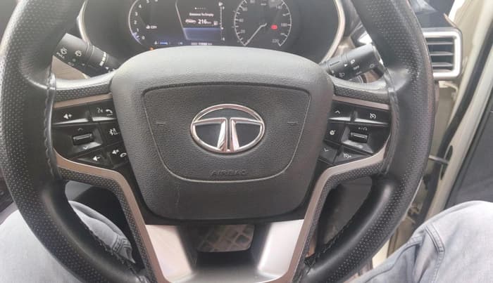 2019 Tata Harrier XZ 2.0L, Diesel, Manual, 1,19,988 km, interior